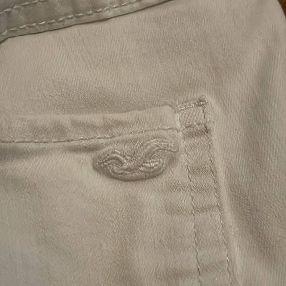Sale! Hollister white denim shorts high rise frayed size 26 like new - Picture 6 of 8